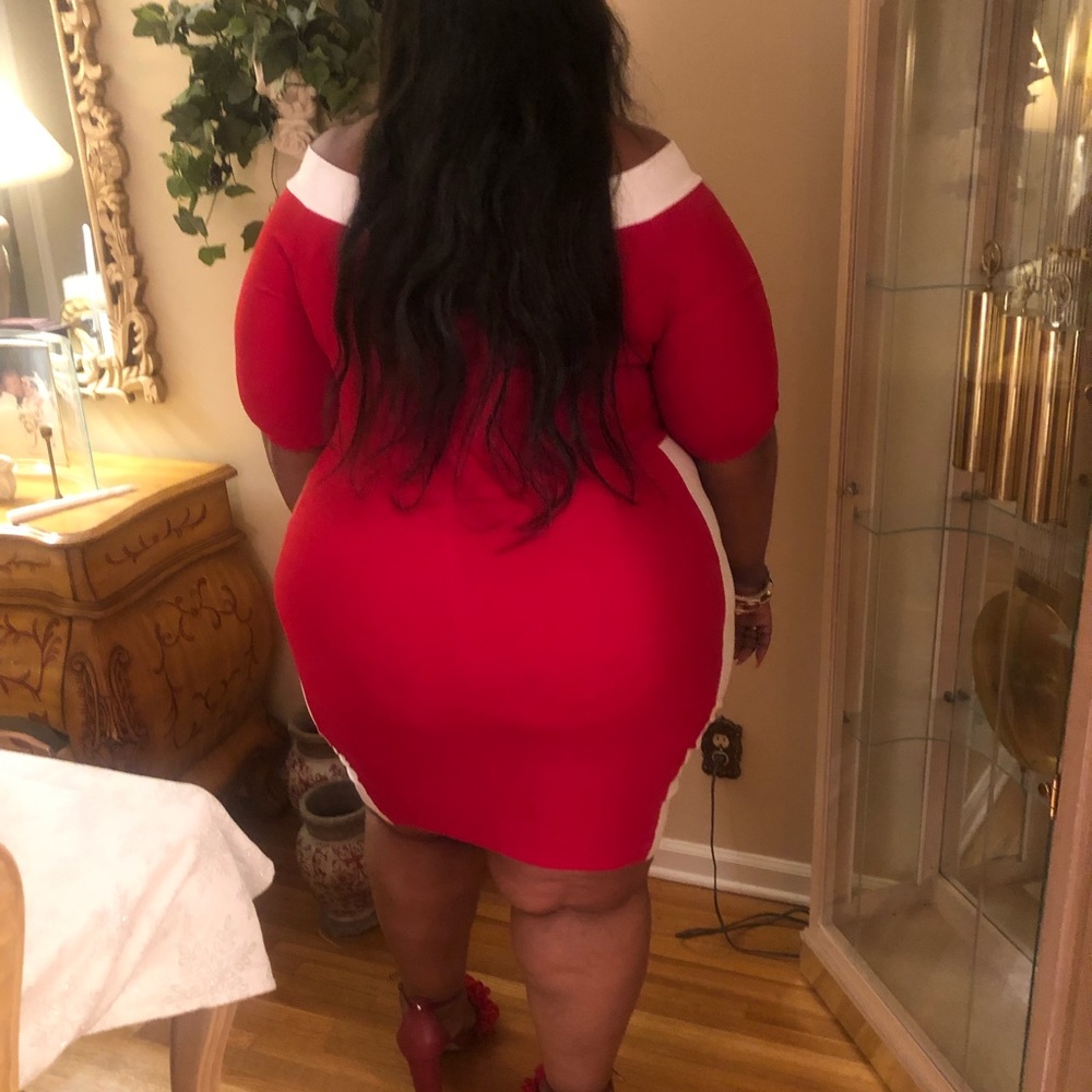Red, red, red - Picture 5 of 7